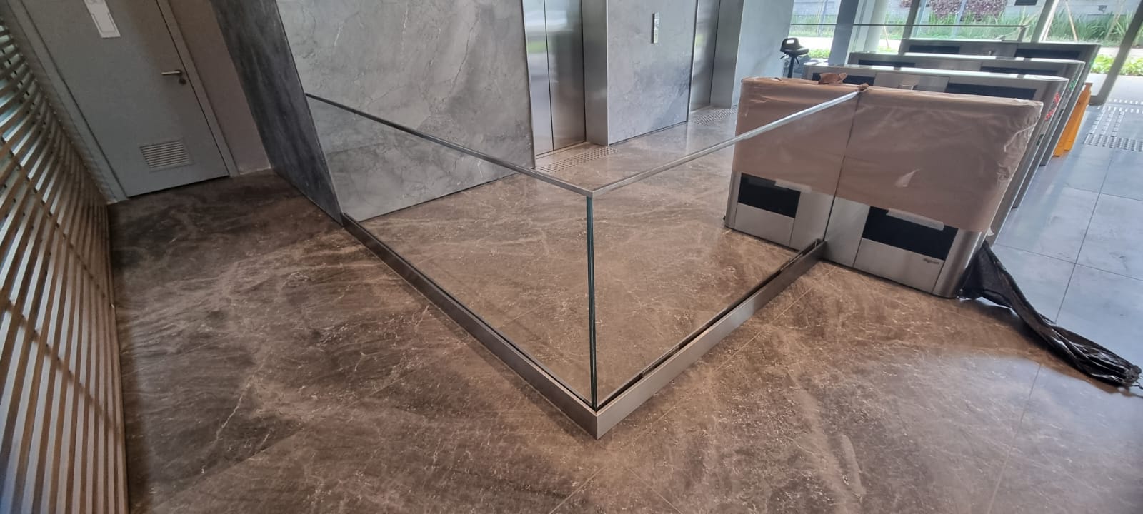 Guarda Corpo de Vidro com Inox