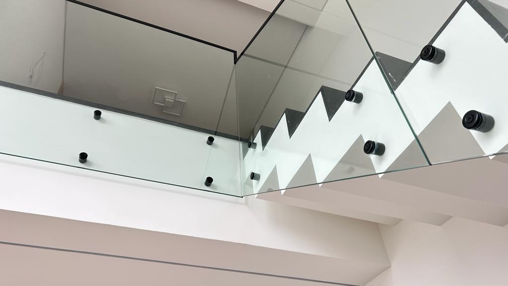 Guarda Corpo de Vidro com Inox